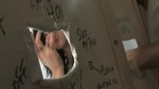 Cabra chupa na casa de banho