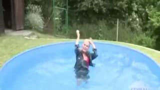 Jovem loira num fantástico POV Jovem loira num fantástico POV