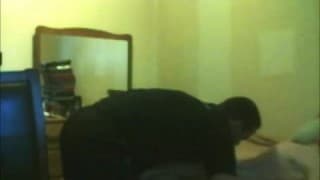 O negro aprecia o pênis do amigo O negro aprecia o pênis do amigo