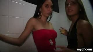 Uma aluna vai brincar com o seu gajo