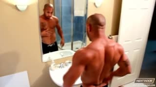 A punheta emocionante de um homem negro