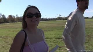 Tatiana Kush mostra seus atributos Tatiana Kush mostra seus atributos