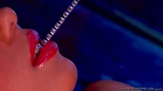 Capri Anderson y Shyla Jennings numa festa de carícias lésbicas Capri Anderson y Shyla Jennings numa festa de carícias lésbicas