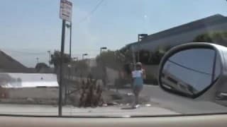 Dois paus para Lexi Belle