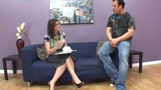 Sara Stone- A mamãe peituda com óculos