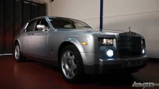 Brooke Jameson faz sexo com seu motorista Brooke Jameson faz sexo com seu motorista