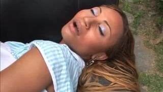 Negra safada libera a bunda maravilhosa