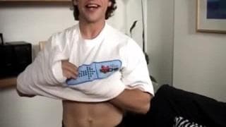 Sky encontra um desconhecido ma rua e fode ele