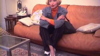 A Milf loira gosta de seu primeiro gangue bangue A Milf loira gosta de seu primeiro gangue bangue