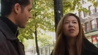 Ming brinca com sua buceta antes de transar