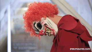 Todo mundo quer foder Barra Brass nessa festa