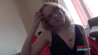 Jessica Lo é amiga de Scarlet e adora chupar pau Jessica Lo é amiga de Scarlet e adora chupar pau