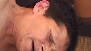 Esmeranda quer foder com o amigo de seu neto