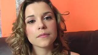 Duas atrizes pornô tesudas compartilham um pau