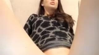 Morena sexy masturba-se para nós na camera Morena sexy masturba-se para nós na camera