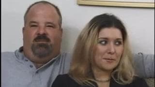 Ela fode com o amante na frente do marido