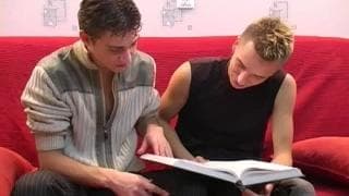 Esse cara quer estudar com seu amigo sexy