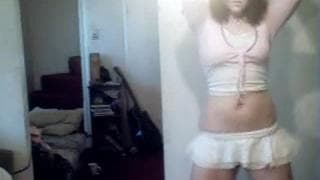 Morena mostra seu corpo na webcam! Morena mostra seu corpo na webcam!