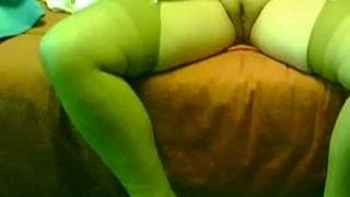 Ela gosta foder a buceta dela com um vibrador Ela gosta foder a buceta dela com um vibrador