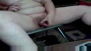 Um grande vibrador para masturbar em webcam Um grande vibrador para masturbar em webcam