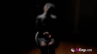 Rebeka adora ser dominada por este cara