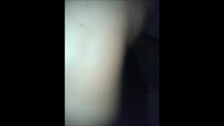 Ele penetra o rabo em frente a câmera Ele penetra o rabo em frente a câmera