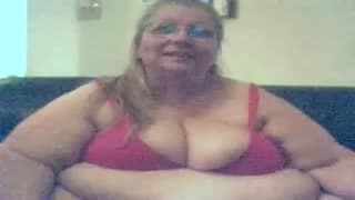 Esta velha adora se masturbar! Esta velha adora se masturbar!