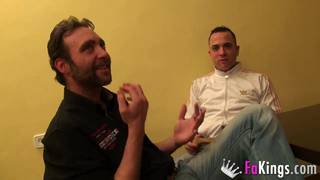 Esta espanhola dá felicidade a estes caras Esta espanhola dá felicidade a estes caras