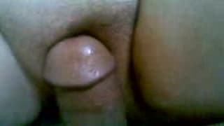 Uma mulher que gosta de divertimento Uma mulher que gosta de divertimento