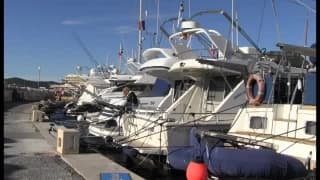 Esta loira sensual e gostosa a usufruir