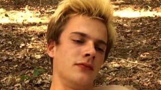 Faz sexo com namorado na floresta