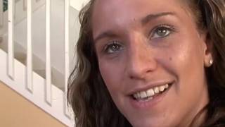 Ela vai deliciar-se com sexo no seu rabo