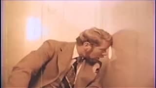 Ele fax um boquete em glory hole Ele fax um boquete em glory hole