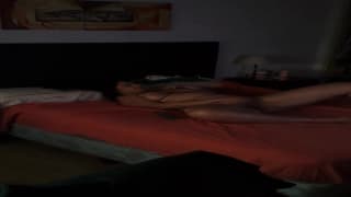 Este cara surpreende sua esposa com seu pau Este cara surpreende sua esposa com seu pau