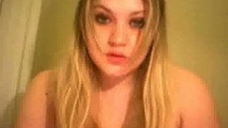 Milf gostosa brinca sozinha na webcam! Milf gostosa brinca sozinha na webcam!