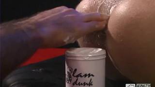 Jerek e Marco Montana desfrutam de fisting