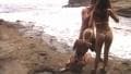 Krystal Steal e Jenna Haze num trio na praia