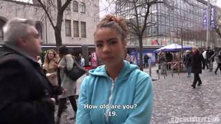 Sexo com uma jovem das ruas da República Checa Sexo com uma jovem das ruas da República Checa