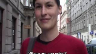 Ele conhece essa garota na rua e a fode