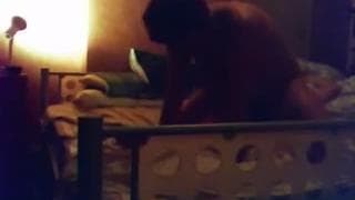 Ele leva sua puta à cama e grava tudo Ele leva sua puta à cama e grava tudo
