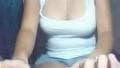Esta morena gosta de se masturbar na webcam