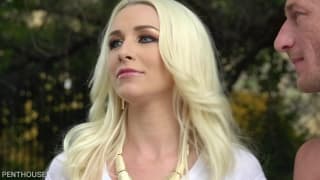 Stevie Shae é uma loira que precisa de sexo