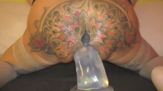 Esta mulher tem sua bunda tatuada ! Esta mulher tem sua bunda tatuada !