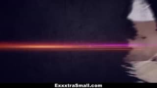 Deve ser ótimo foder com essa linda loira Deve ser ótimo foder com essa linda loira