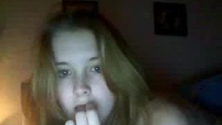 Linda puta mostrando tudo na câmera Linda puta mostrando tudo na câmera