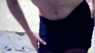 Ela tira tudo para tocar-se na câmera Ela tira tudo para tocar-se na câmera