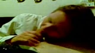Mulher madura sentindo prazer em sua boca Mulher madura sentindo prazer em sua boca