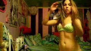 Esta linda gata sabe como jogar duro! Esta linda gata sabe como jogar duro!