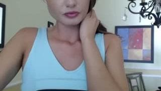 Um interessante show na webcam de Elisa Um interessante show na webcam de Elisa