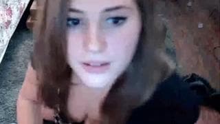 Linda e peituda num solo para nós ficarmos empolgados Linda e peituda num solo para nós ficarmos empolgados